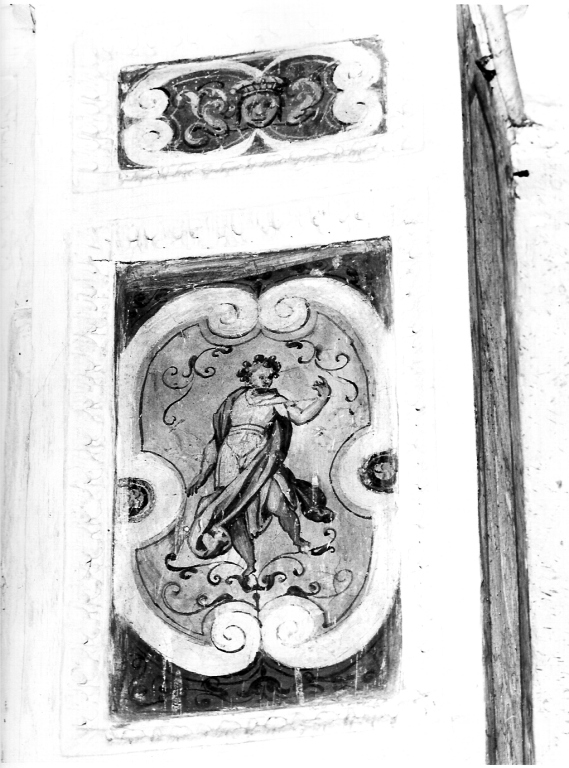 motivi decorativi con figure maschili simboliche, mascheroni ed elementi vegetali (decorazione plastico-pittorica) - scuola romana (sec. XVI)