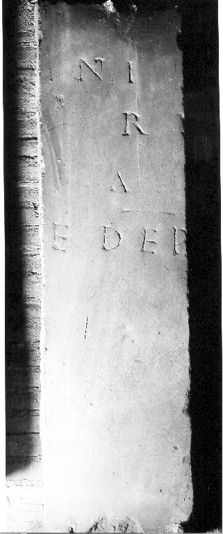 lapide, frammento - ambito romano (sec. IV)