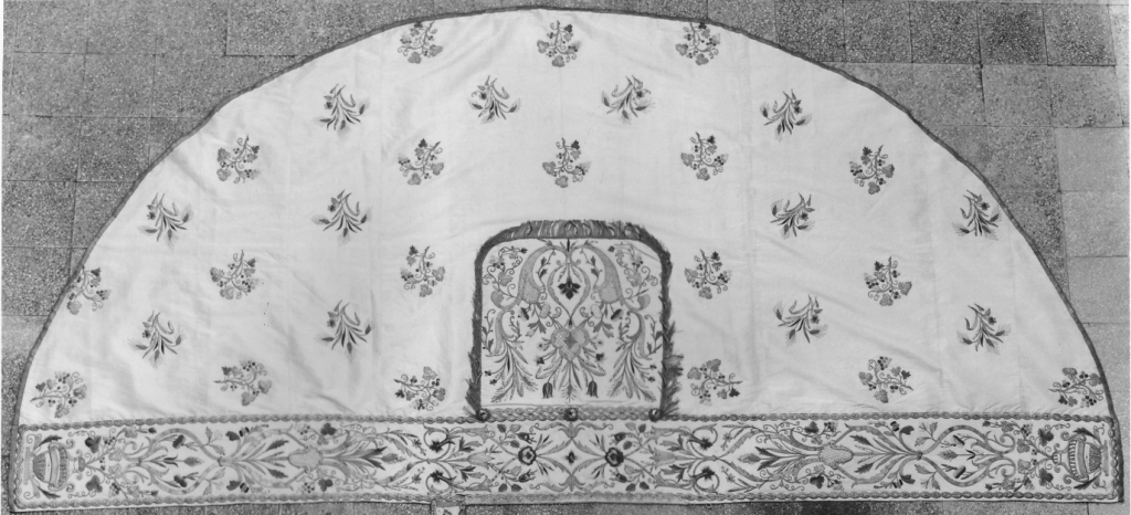 piviale - manifattura napoletana (sec. XVIII)