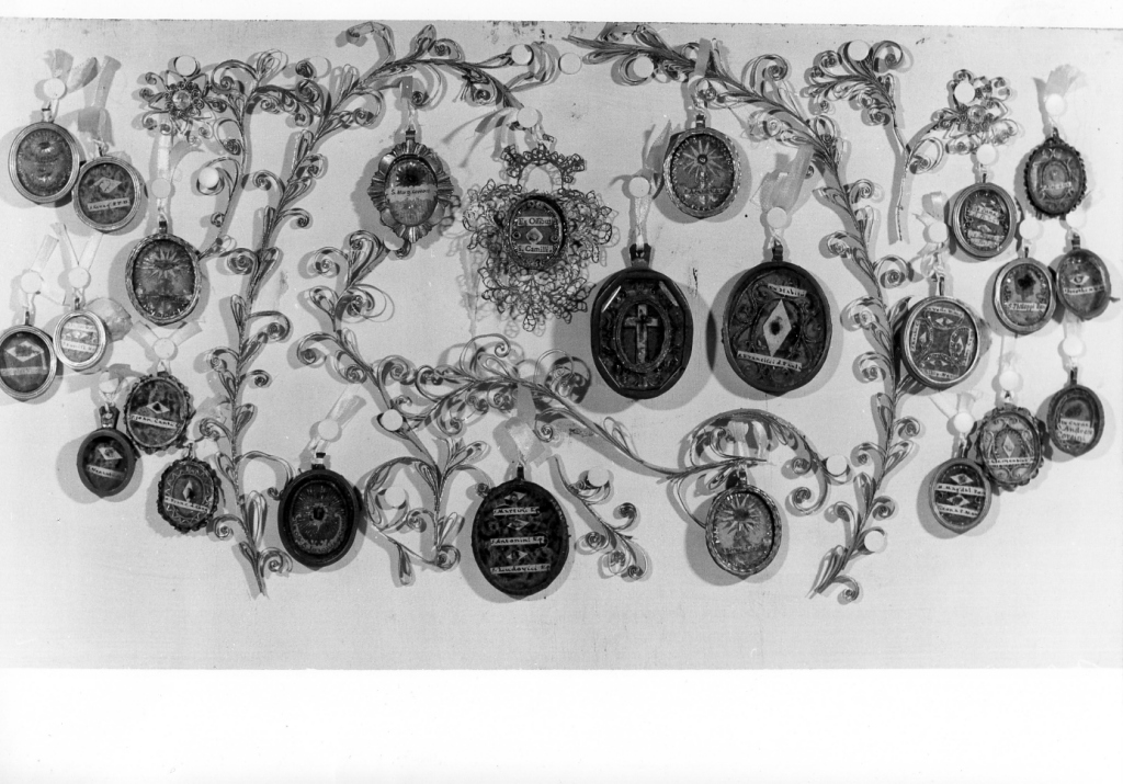 reliquiario, serie - ambito romano (secc. XVIII/ XIX)