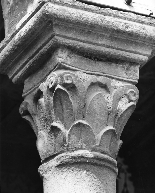 capitello di colonna - ambito laziale (sec. XIII)