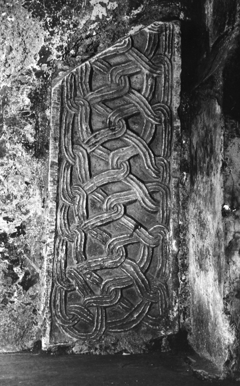 motivi decorativi geometrici (rilievo) - ambito laziale (sec. IX)