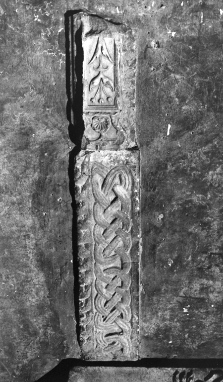 architrave, frammento - ambito laziale (sec. IX)