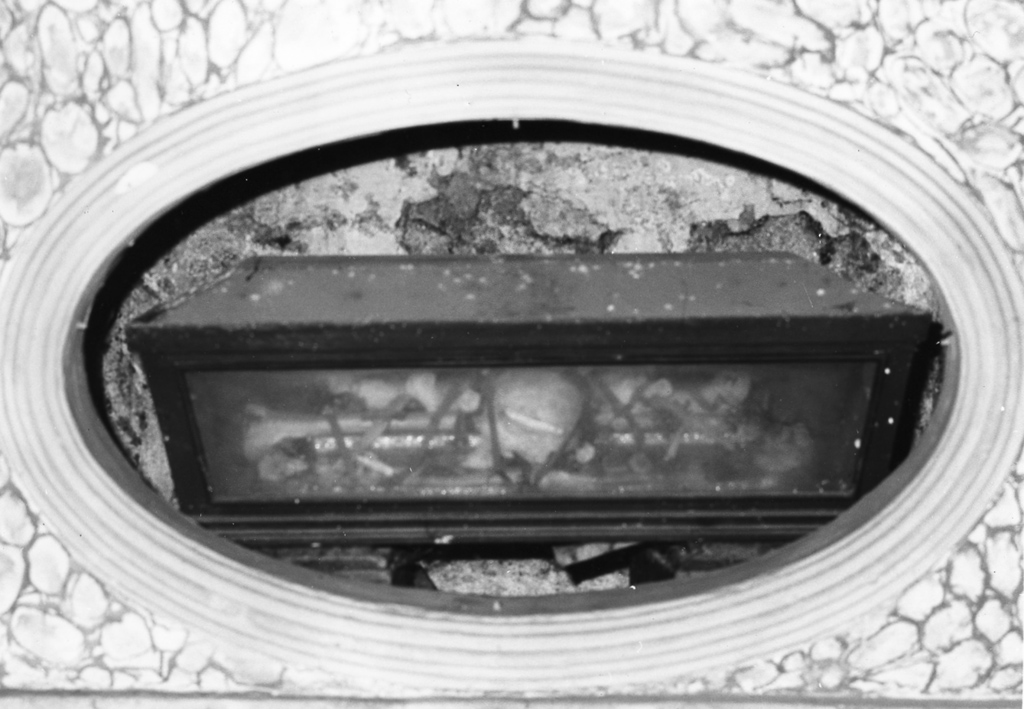 urna - a sarcofago - ambito laziale (sec. XVIII)