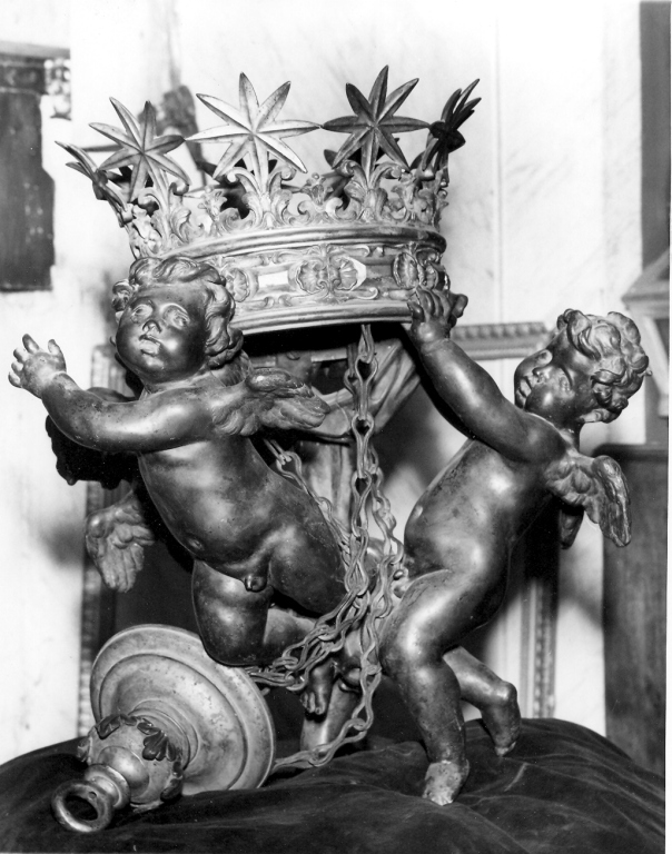 angioletti e corona stellata (lampada pensile) di Bernini Gian Lorenzo, Nelli Alessandro (ultimo quarto sec. XIX)