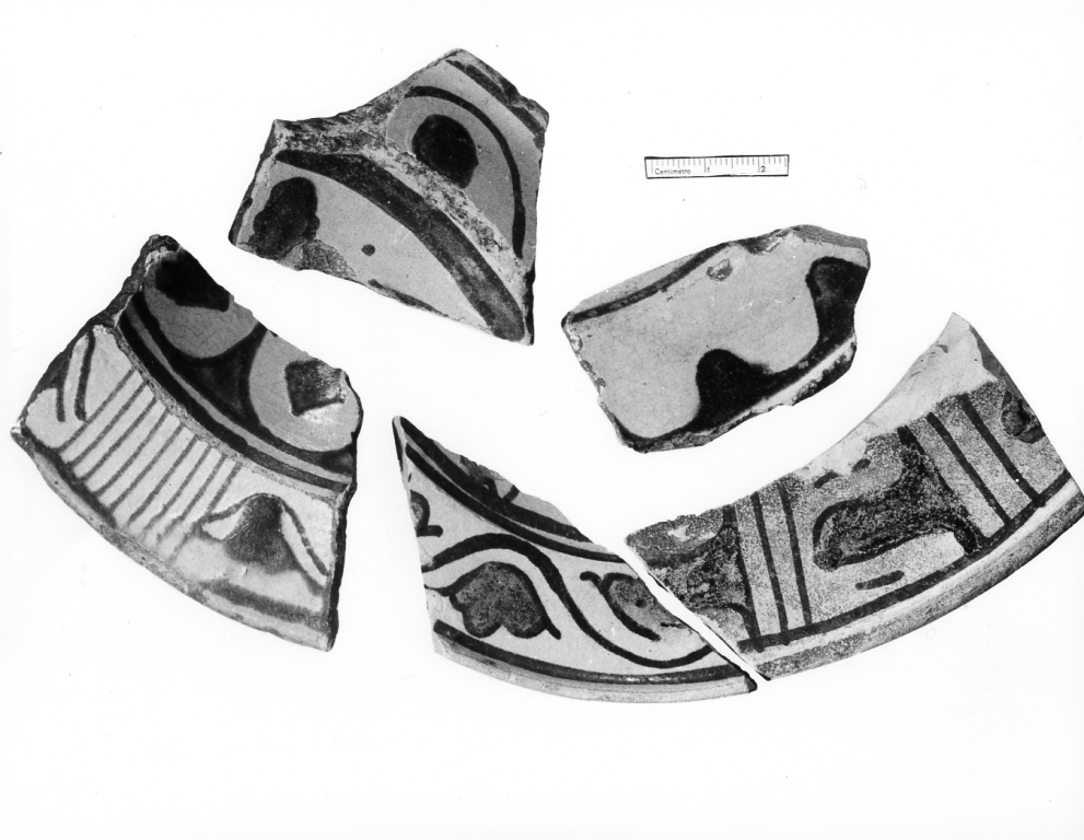 piatto, frammento - manifattura orvietana (prima metà sec. XV)