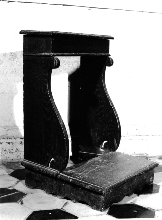 inginocchiatoio - manifattura laziale (sec. XIX)