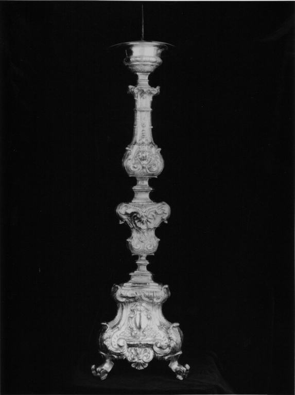 candeliere d'altare, serie - produzione laziale (sec. XIX)