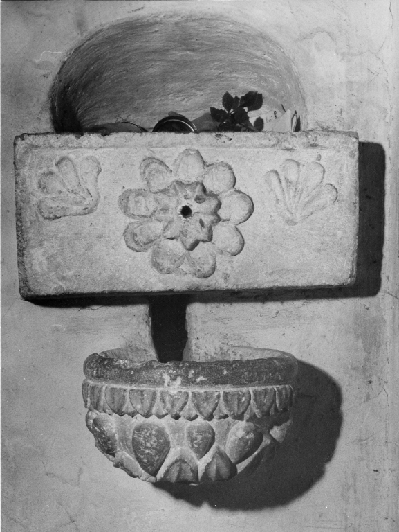 acquasantiera - ambito laziale (sec. XVIII)