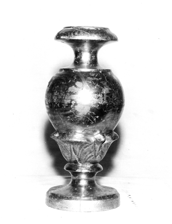 vaso d'altare con composizione floreale, serie - ambito laziale (sec. XVIII)