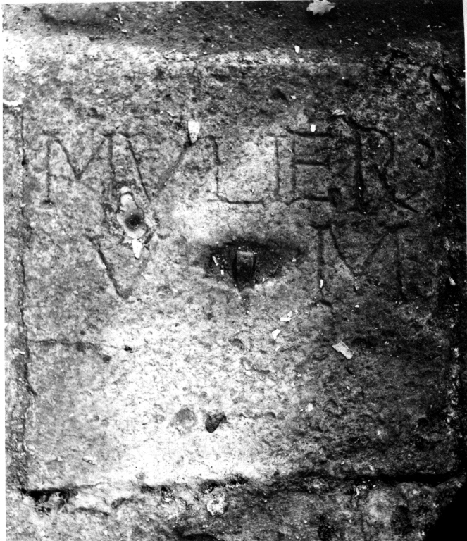 lapide tombale - ambito laziale (sec. XV)