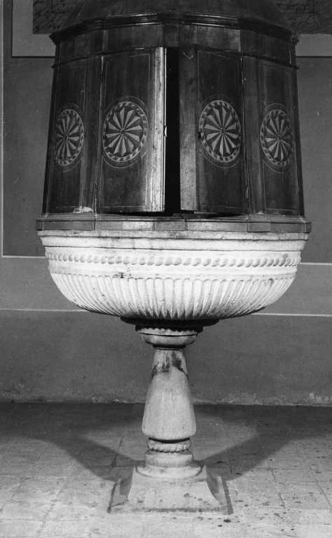 fonte battesimale - a fusto - ambito laziale (sec. XIX)
