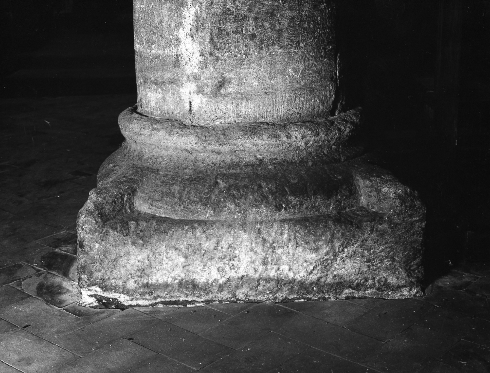 base di colonna - ambito laziale (sec. XI)
