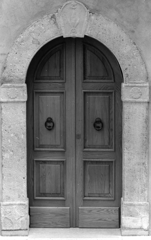 portale - a sesto acuto - ambito Italia centrale (seconda metà sec. XIX)