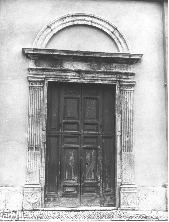 portale architravato - ambito laziale (prima metà sec. XVI)