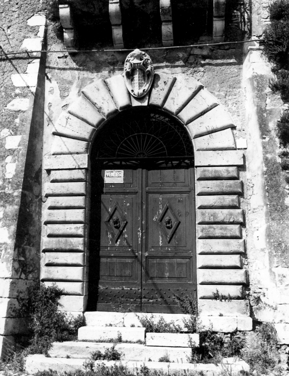 portale - ad arco - ambito laziale (sec. XVI)