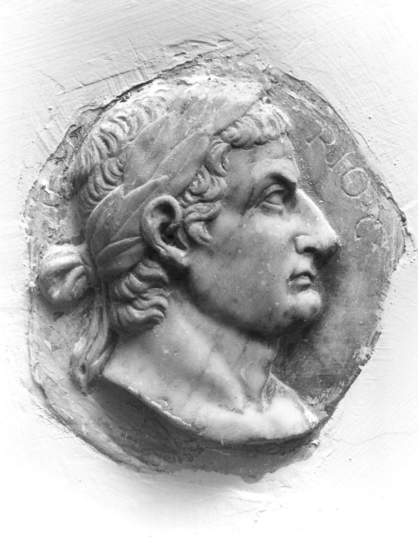 profilo dell'imperatore Antonino Pio (rilievo) - ambito laziale (secc. XVIII/ XIX)
