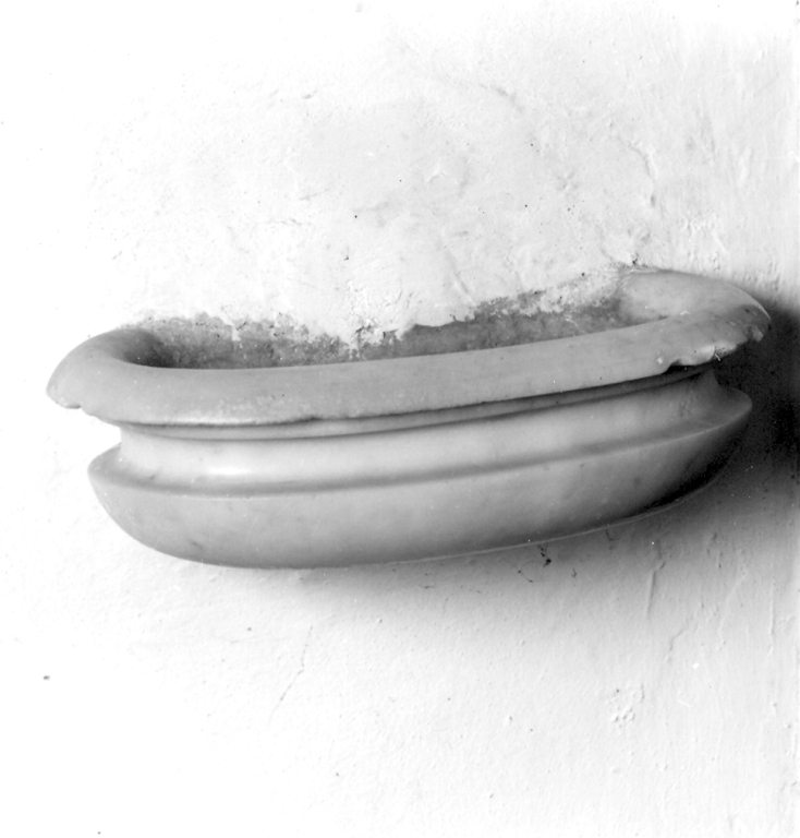 acquasantiera da parete - ambito laziale (inizio sec. XVIII)