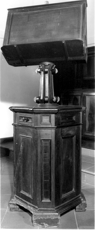 leggio a fusto - ambito laziale (prima metà sec. XIX)