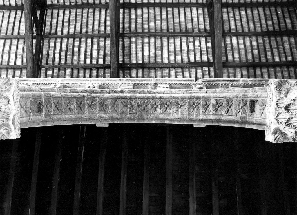 decorazione plastico-architettonica - ambito laziale (sec. XII)