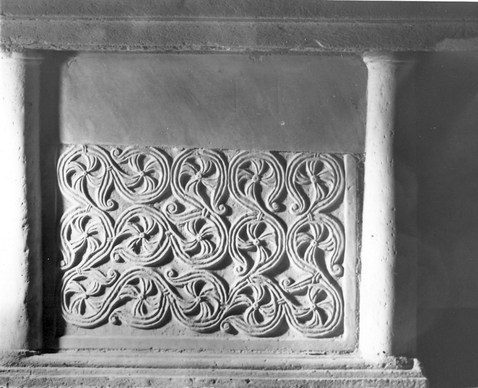 pluteo, frammento - ambito laziale (prima metà sec. IX)