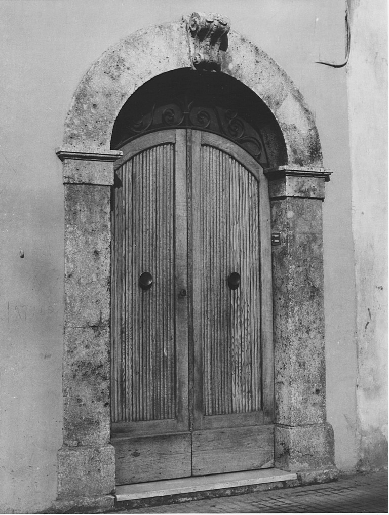 portale - ad arco - ambito laziale (sec. XIX)
