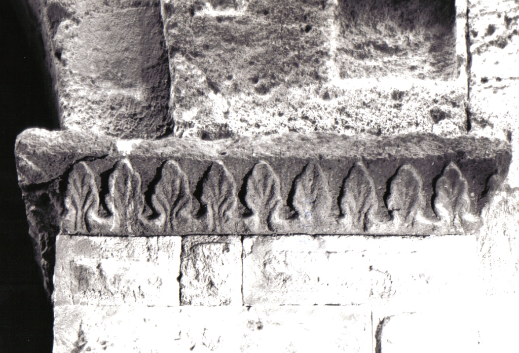 capitello di pilastro - ambito laziale (fine/inizio secc. XII/ XIII)