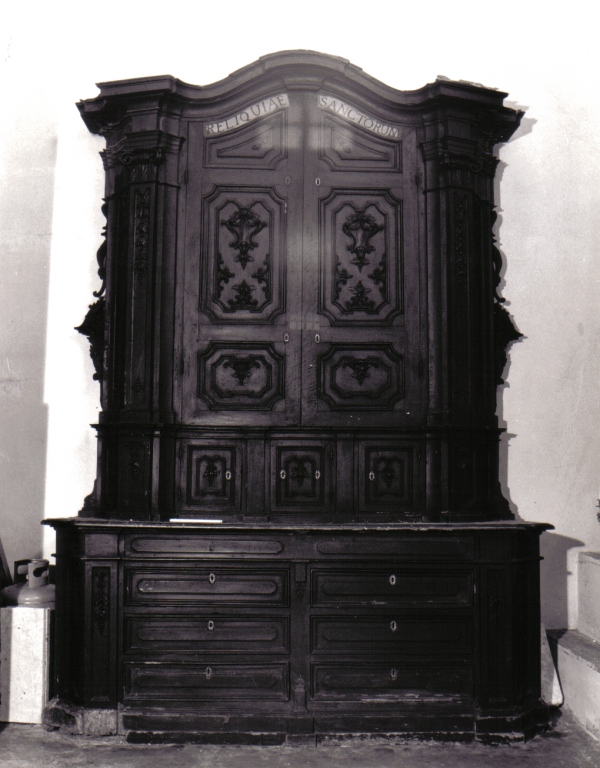 armadio per reliquiari - ambito laziale (sec. XVIII)