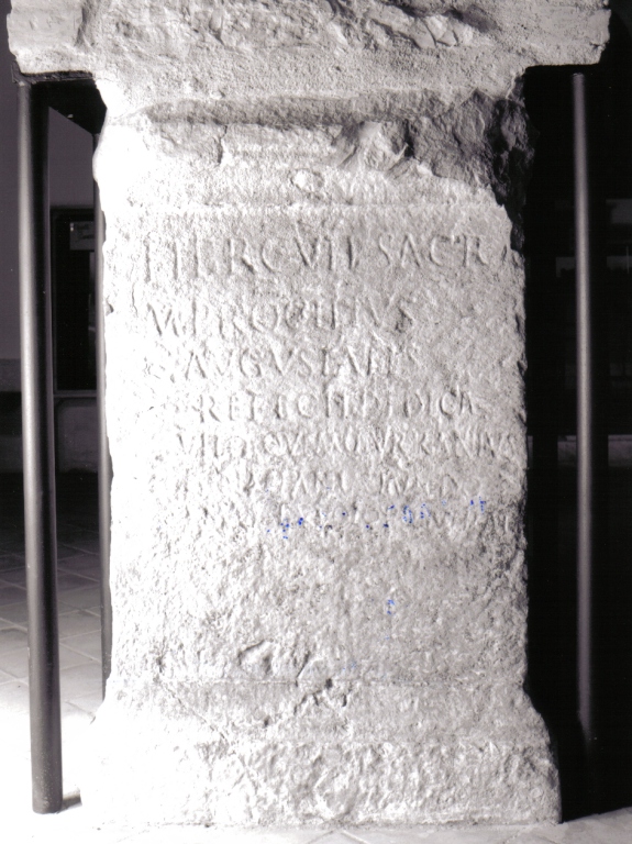 cippo - ambito laziale (secc. I/ II)