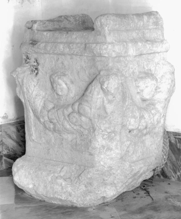 acquasantiera - ambito romano (secc. I/ II)