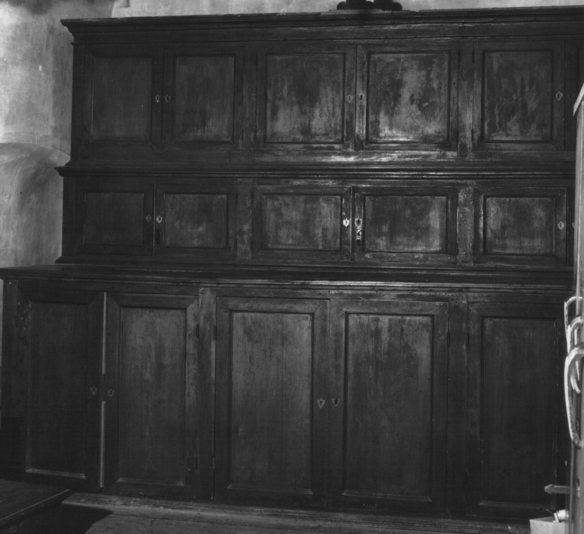 mobile da sacrestia - ambito umbro-laziale (sec. XVI)