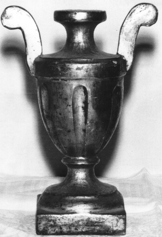 vaso d'altare con composizione floreale - ambito laziale (sec. XVIII)