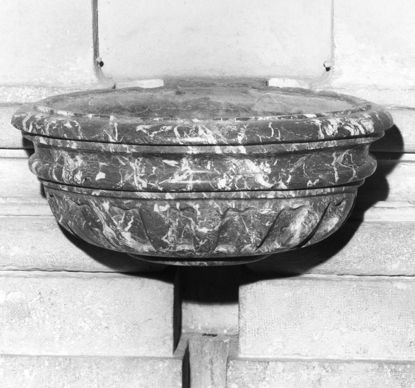 acquasantiera - ambito laziale (sec. XVIII)