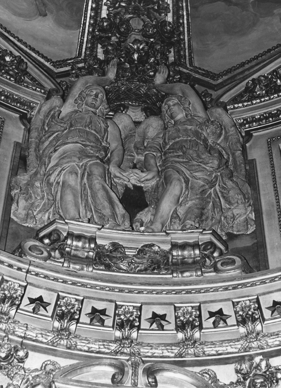 Coppia di angeli (gruppo scultoreo) di Tripisciano Michele (inizio sec. XX)