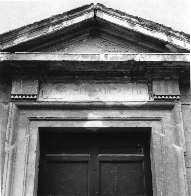 portale architravato - ambito laziale (sec. XVII)