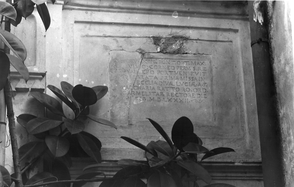 lapide commemorativa, opera isolata - ambito romano (sec. XVI)