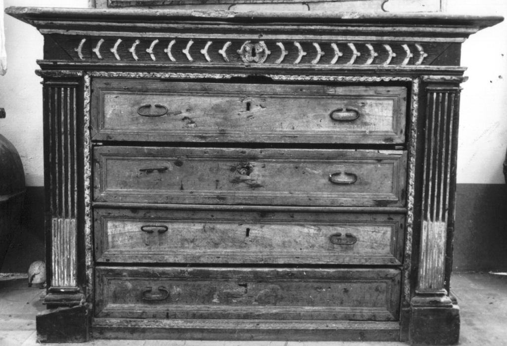 cassettone - ambito abruzzese (prima metà sec. XIX)