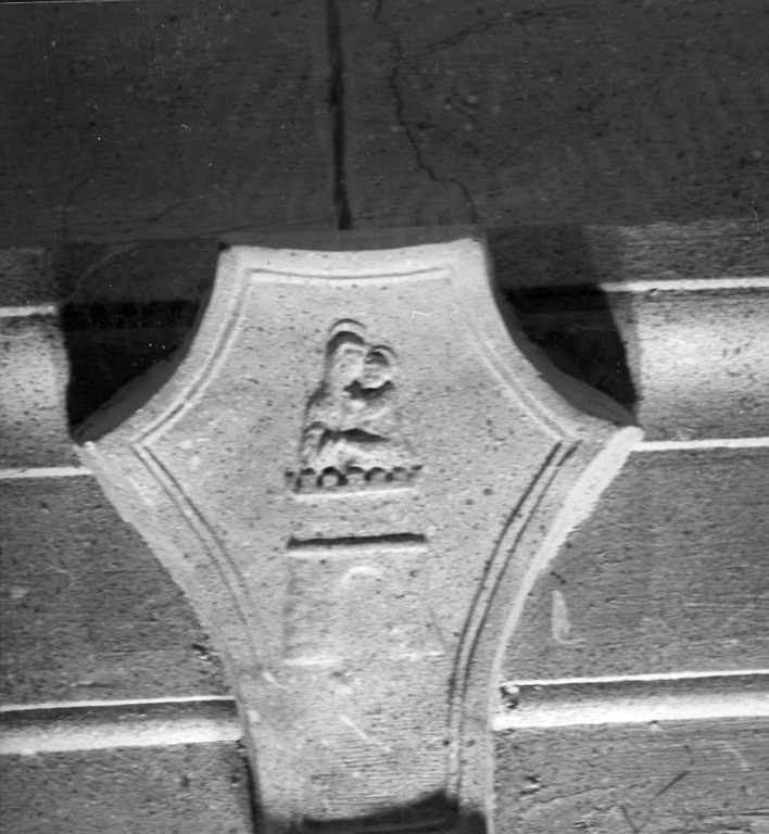 stemma comunale (rilievo) - ambito laziale (ultimo quarto sec. XIX)