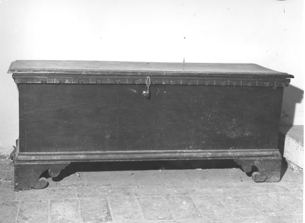 cassone di sacrestia - ambito laziale (sec. XVII)