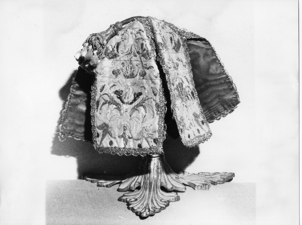 conopeo di pisside - ambito laziale (sec. XIX)