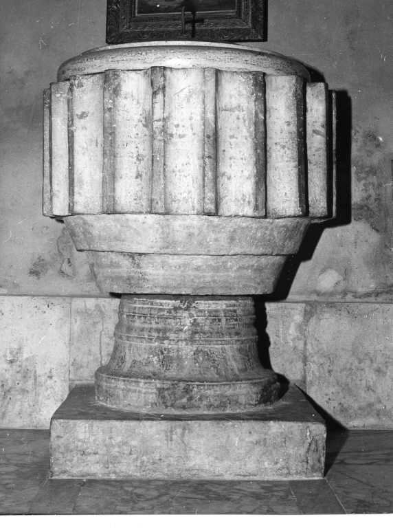 fonte battesimale - a fusto - ambito laziale (sec. XVI)