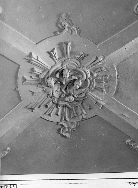 motivi decorativi vegetali con angioletti (decorazione plastica, complesso decorativo) - ambito laziale (sec. XVIII)