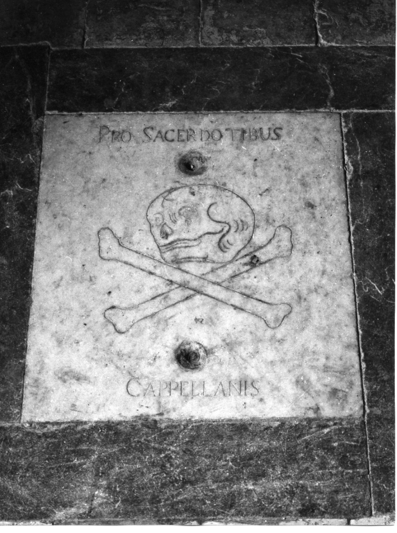 lapide tombale - ambito napoletano (sec. XVIII)