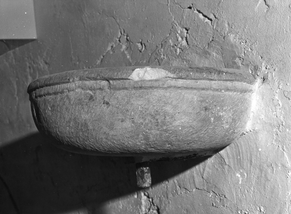 acquasantiera - ambito laziale (sec. XIX)