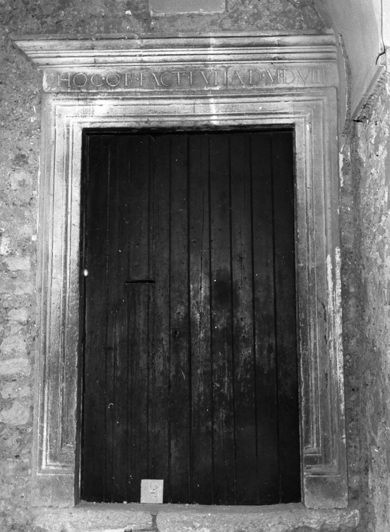 portale architravato - ambito laziale (sec. XVI)