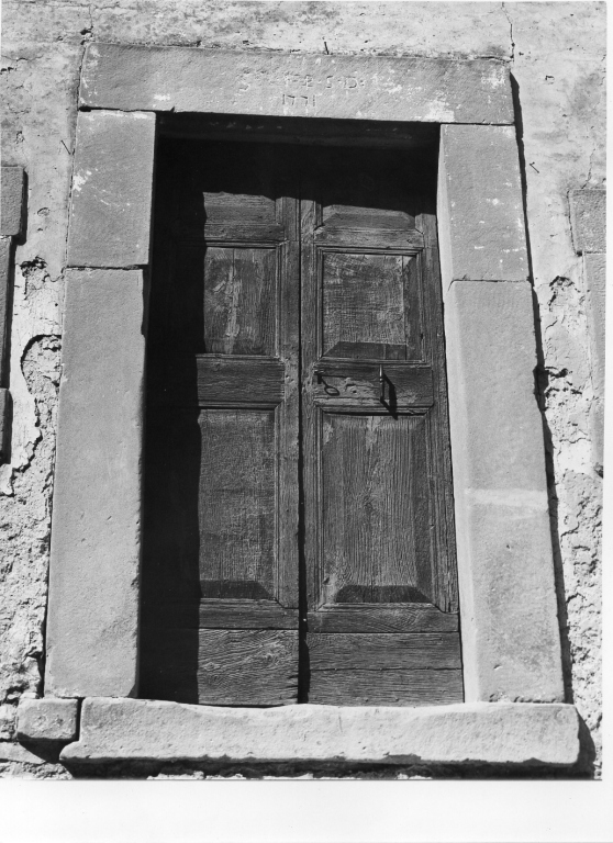 portale architravato - ambito laziale (sec. XVIII)