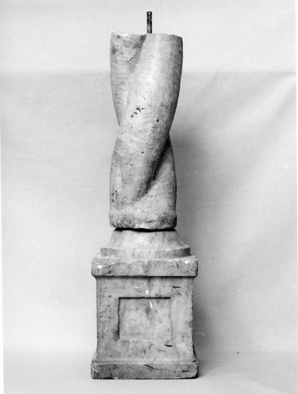 colonna tortile - ambito laziale (sec. XIV)