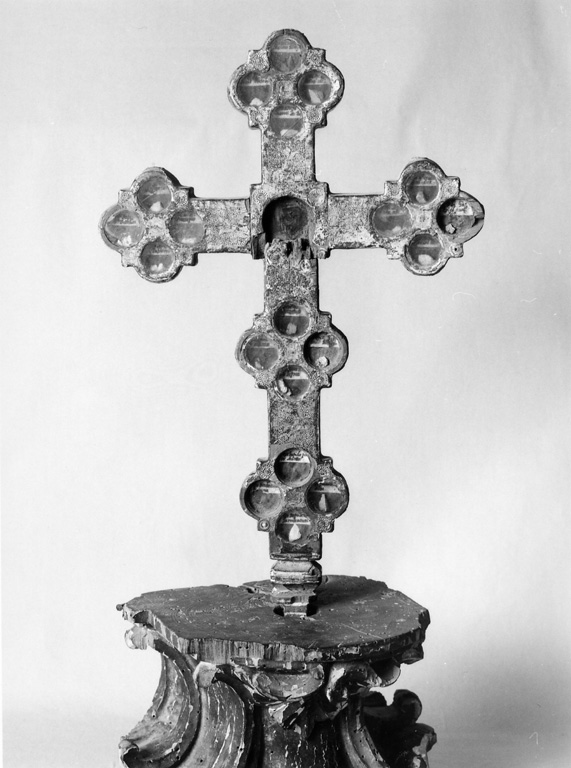 reliquiario - a croce - ambito romano (sec. XV)