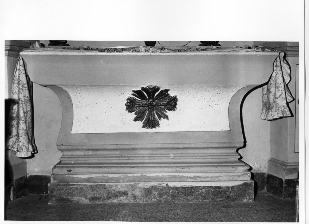 altare - a edicola - ambito laziale (sec. XVIII)