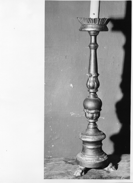 candeliere d'altare, serie - manifattura laziale (sec. XVII)